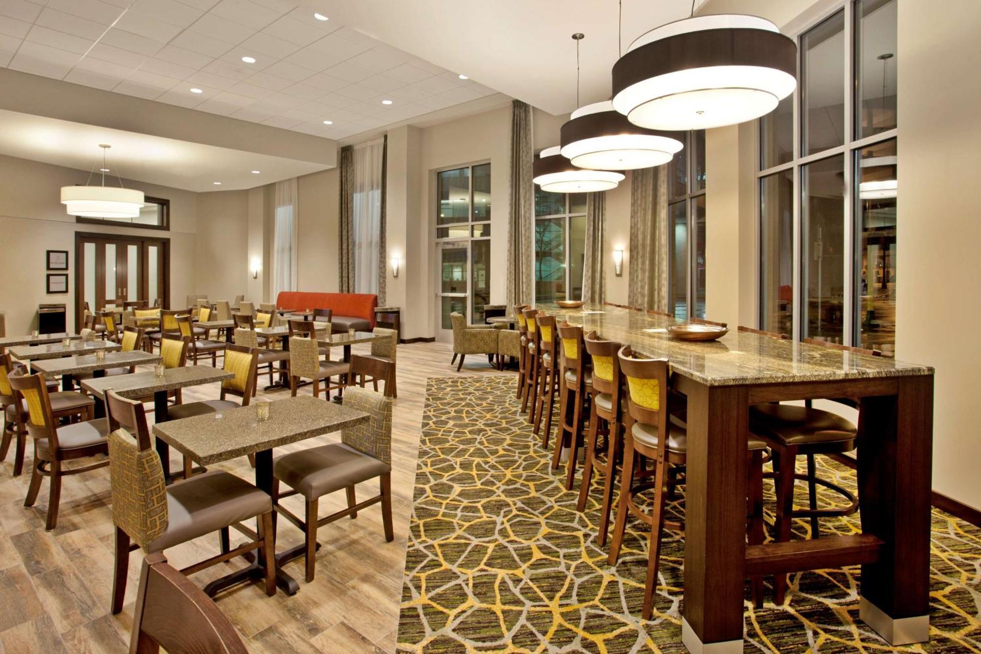 Hampton & - Minneapolis/downtown Hotel Minneapolis